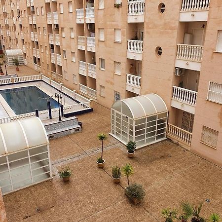 Apartment Close To All Amenities Torrevieja Ngoại thất bức ảnh