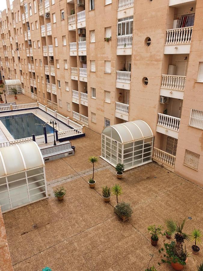 Apartment Close To All Amenities Torrevieja Ngoại thất bức ảnh